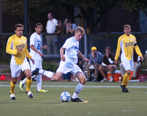 Men’s soccer falls to No. 6 NYU 3-1 in UAA Opener