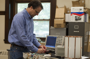 Physicist to design new MRI scanner, nets $600,000 grant