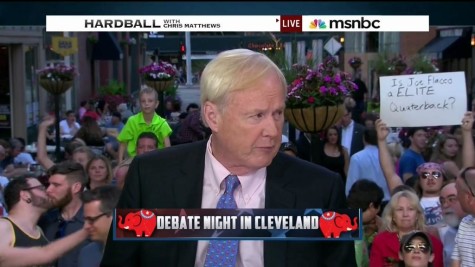 Kiss at Republican debate goes viral thanks to sports