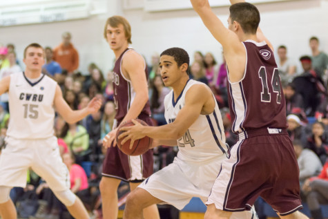 Men’s Basketball opens season with two wins