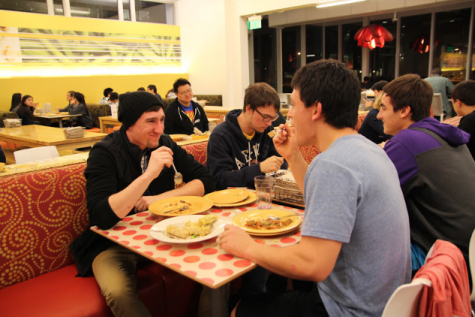 Students and Bon Appétit communicate directly at food forum