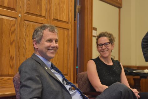 Sherrod Brown visits CWRU, speaks about his past
