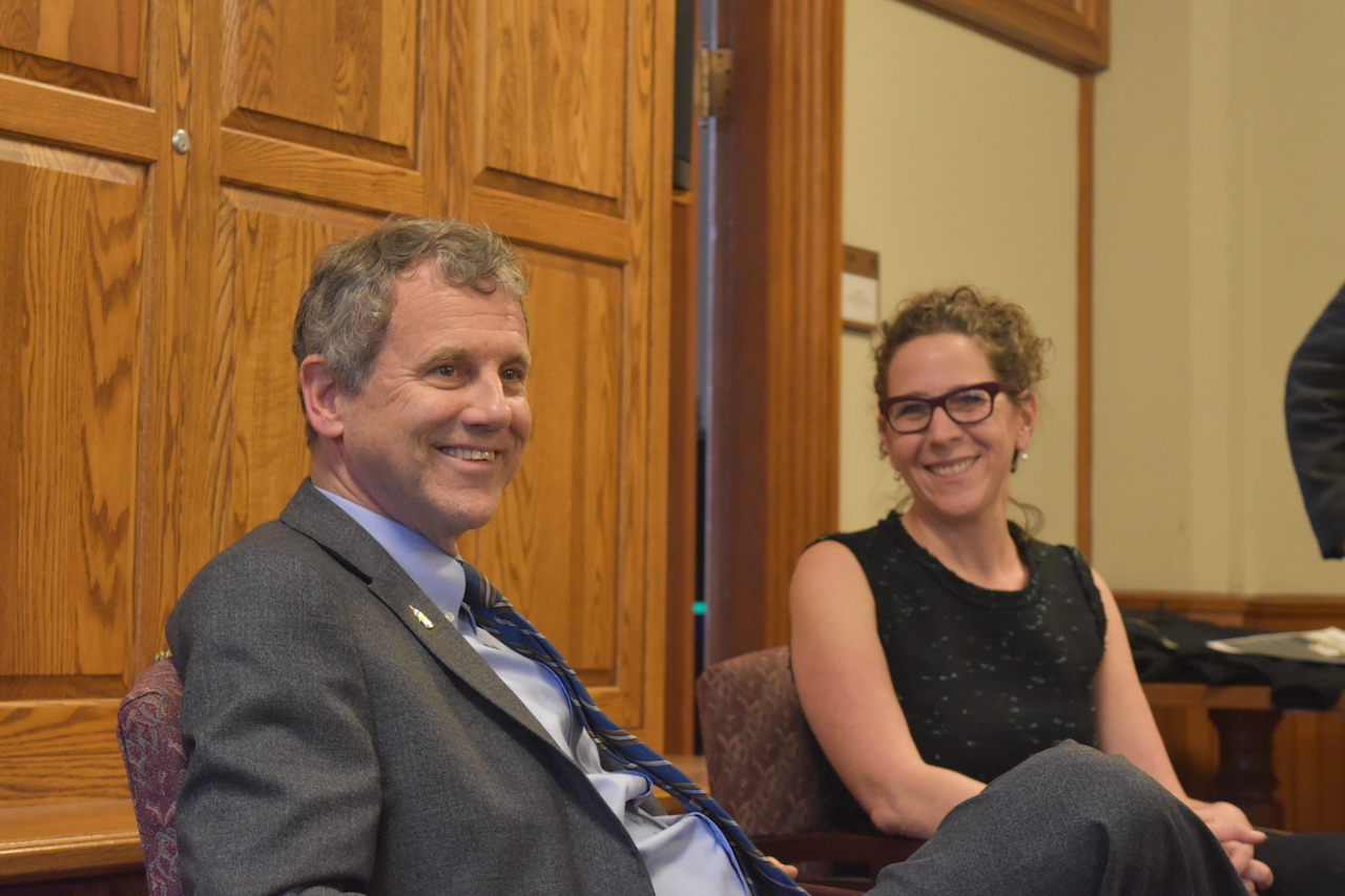 On Monday, Jan. 20, Senator Sherrod Brown visited CWRU to share his experince as a politician and a college student majoring in humanities. Brown not only talked about current political enviornment but also encouraged students to major in humanties.