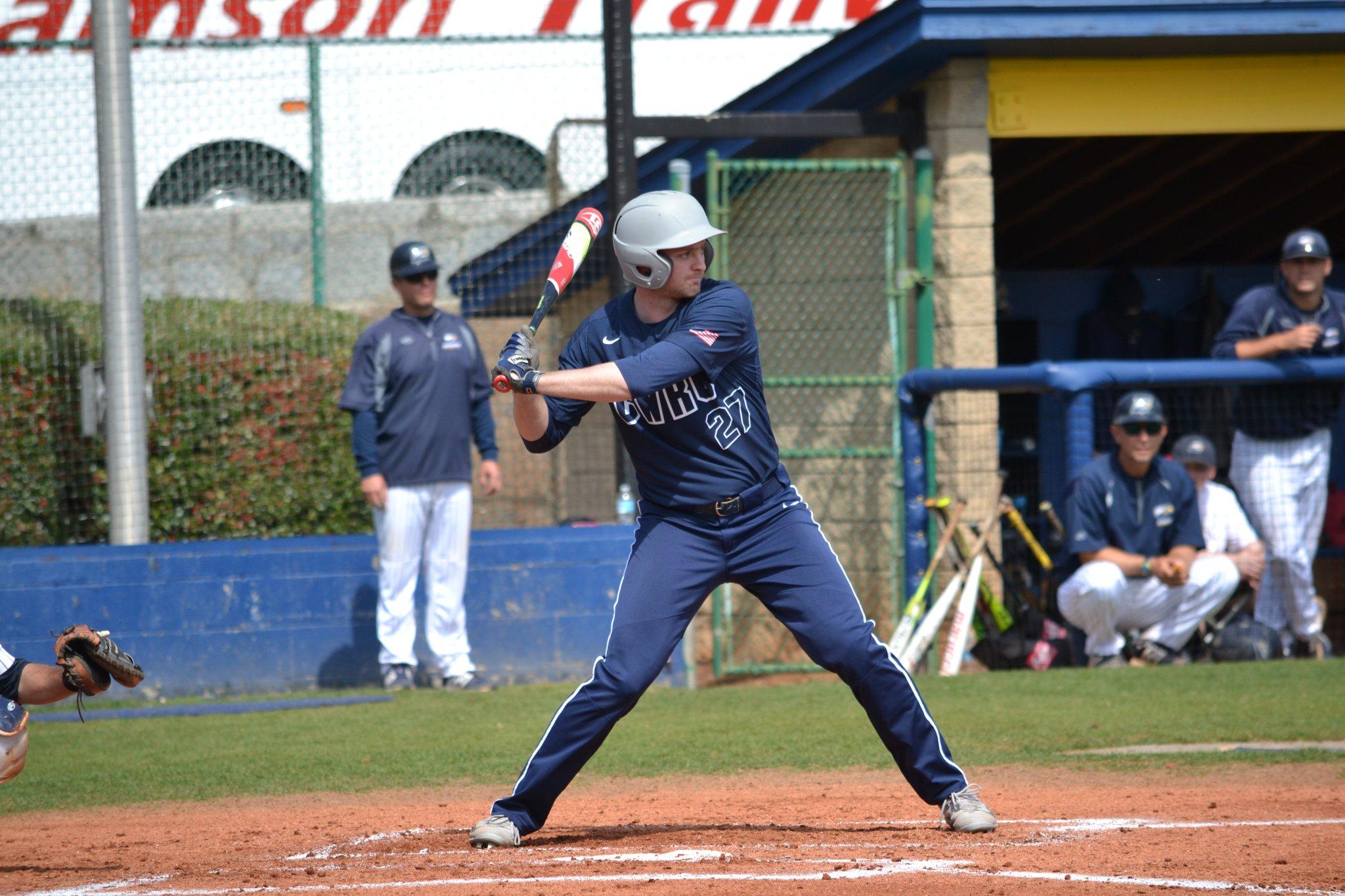 The baseball team split the weekend series against Emory University, including a wild 20-15 victory in the finale.