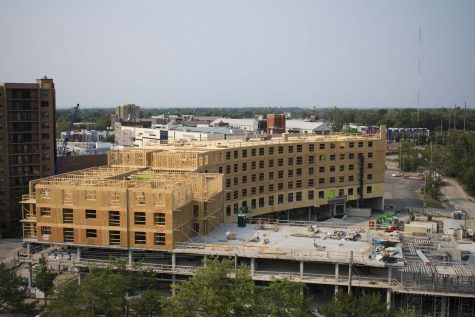 Centric builds in the circle