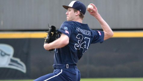 Baseball’s offense doesn’t take a spring break