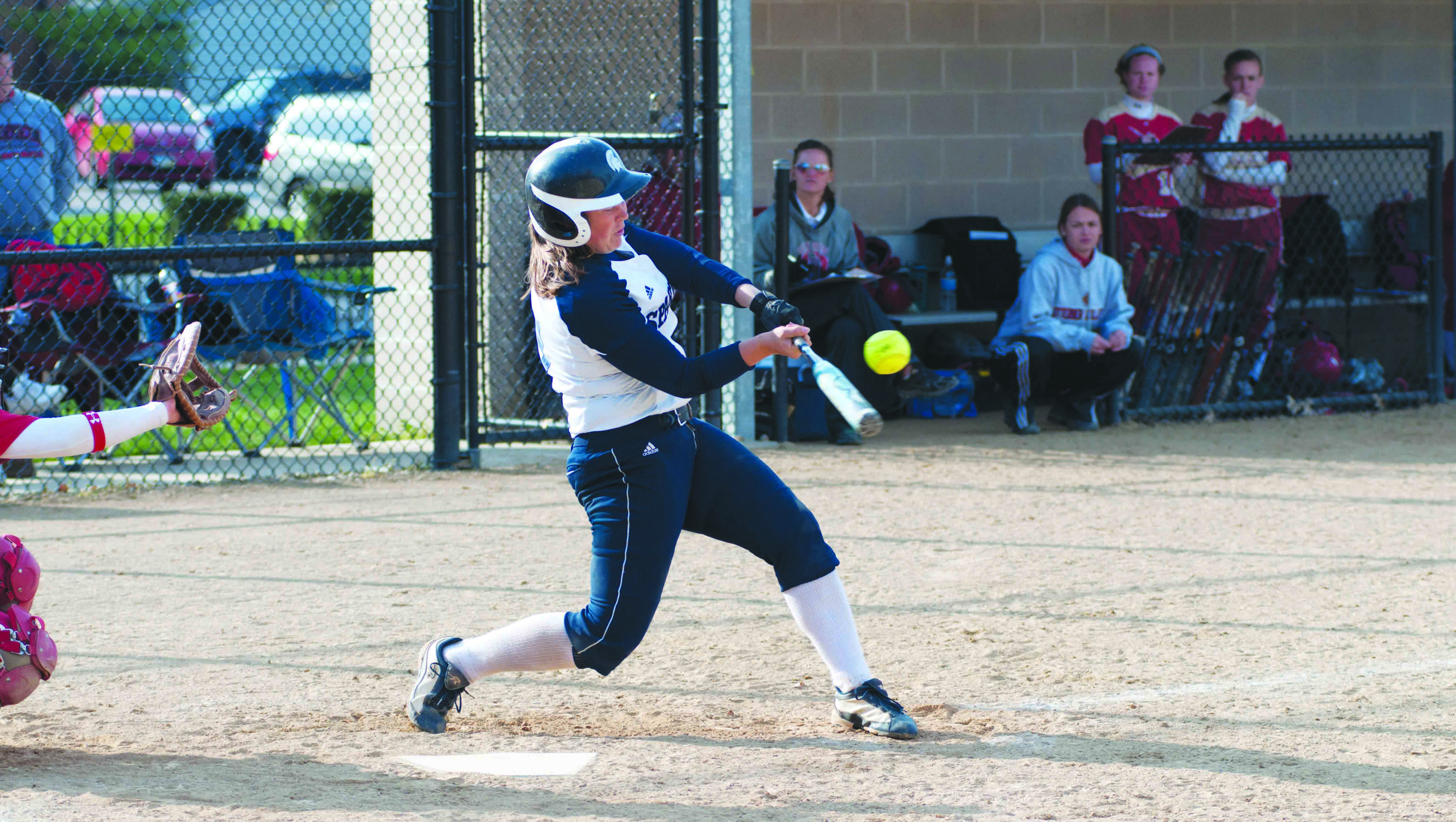 Softball splits on Senior Day against Bulldogs, 7-5, 2-11