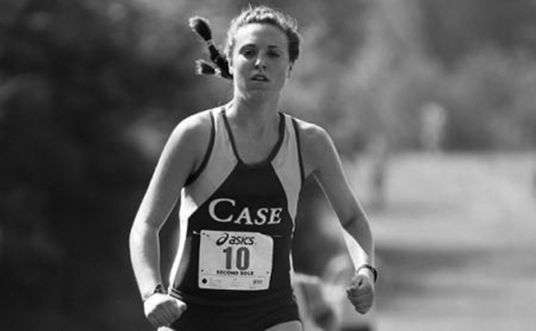 Women’s cross country eyes top of UAA in 2012