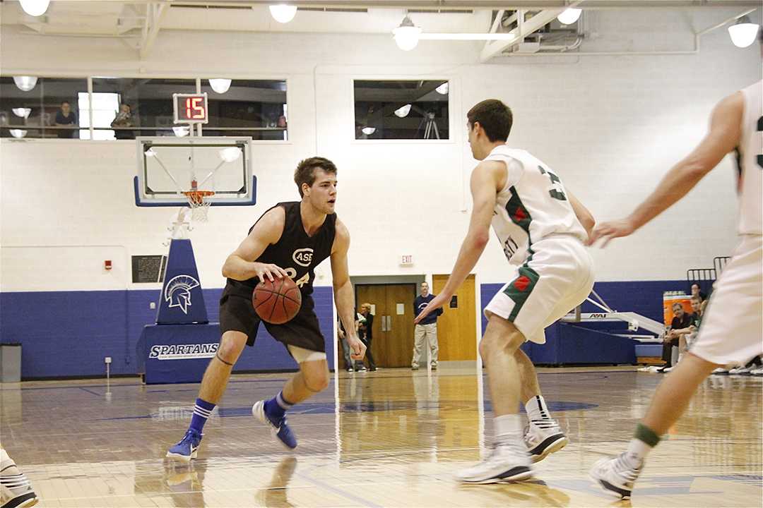 Austin Fowler earned third-team Academic All-American honors, averaging 15.2 points and 7.9 rebounds per game. Fowler, a biology major, has a 3.60 GPA.  