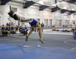 Women’s track tops Carnegie Mellon, but Tartan men prove to be too much