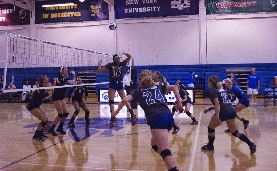 Spartan Volleyball maintains winning record after day one of CMU Tournament