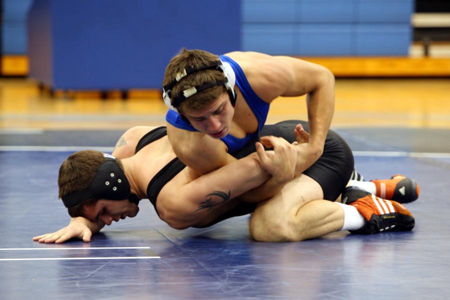 The CWRU wrestling team returns to the mat this week.