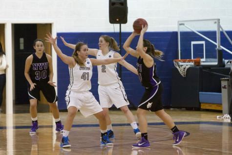 Women’s basketball struggles in back to back tournaments