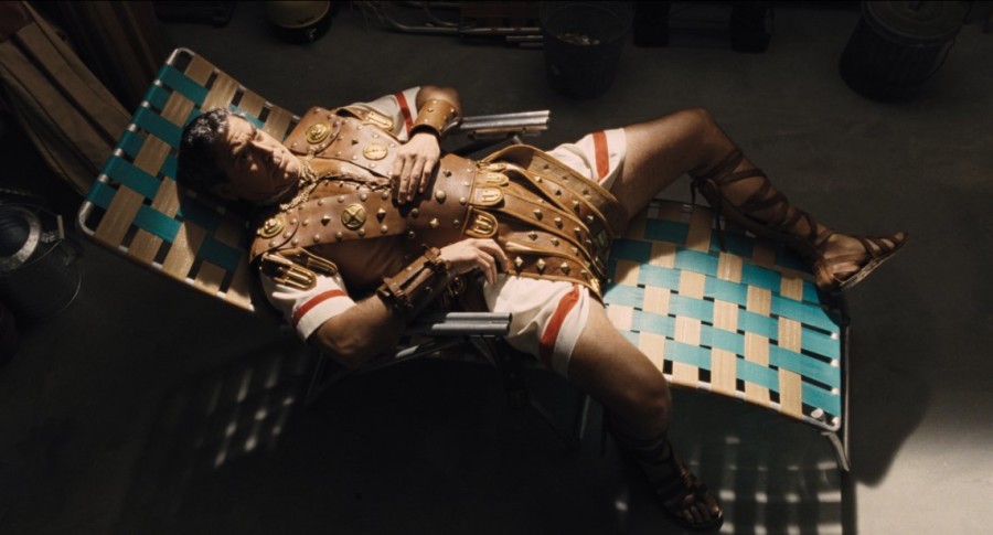 Despite beautiful cinematography and strong performances from the cast, Hail, Caesar! wilts due to a weak plot and undeveloped characters.