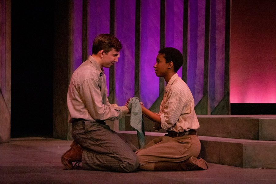 Fourth-year+student+Matt+Thompson+%28Orlando%29+is+onstage+with+fellow+actress+Nailah+Matthews+%28Rosalind%29+in+his+last+CWRU+production.
