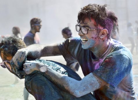 Holi takes CWRU