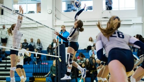 Volleyball eaked out a 25-23 victory against Mount Union on Sept. 11 Courtesy of CWRU Athletics