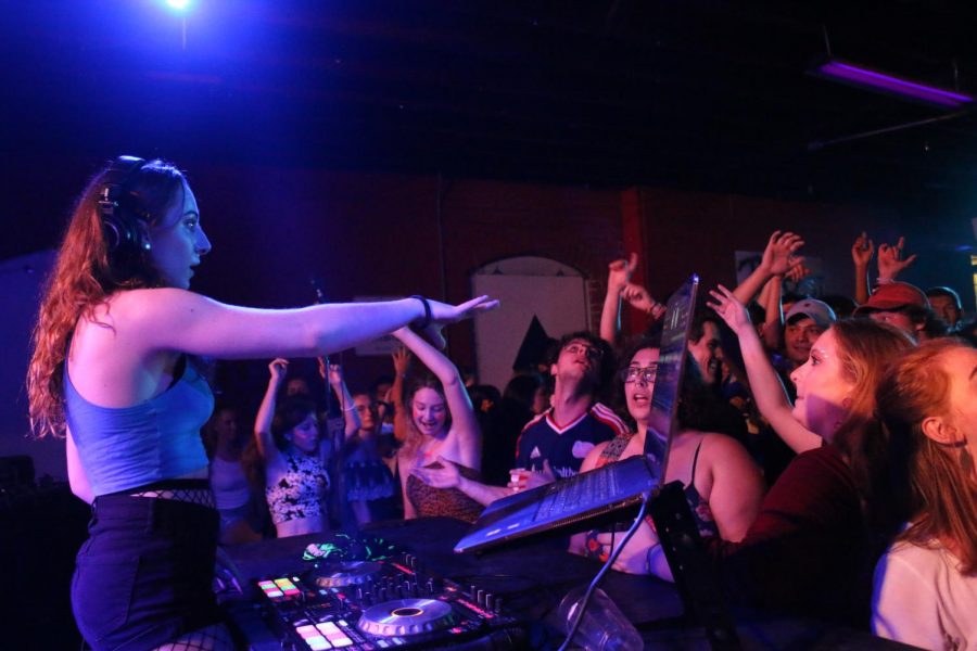 DJ+Denver+hypes+up+the+crowd