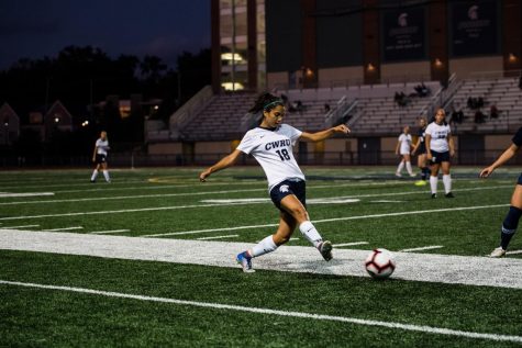 Women’s soccer stay spooky, while the men’s team is spooked