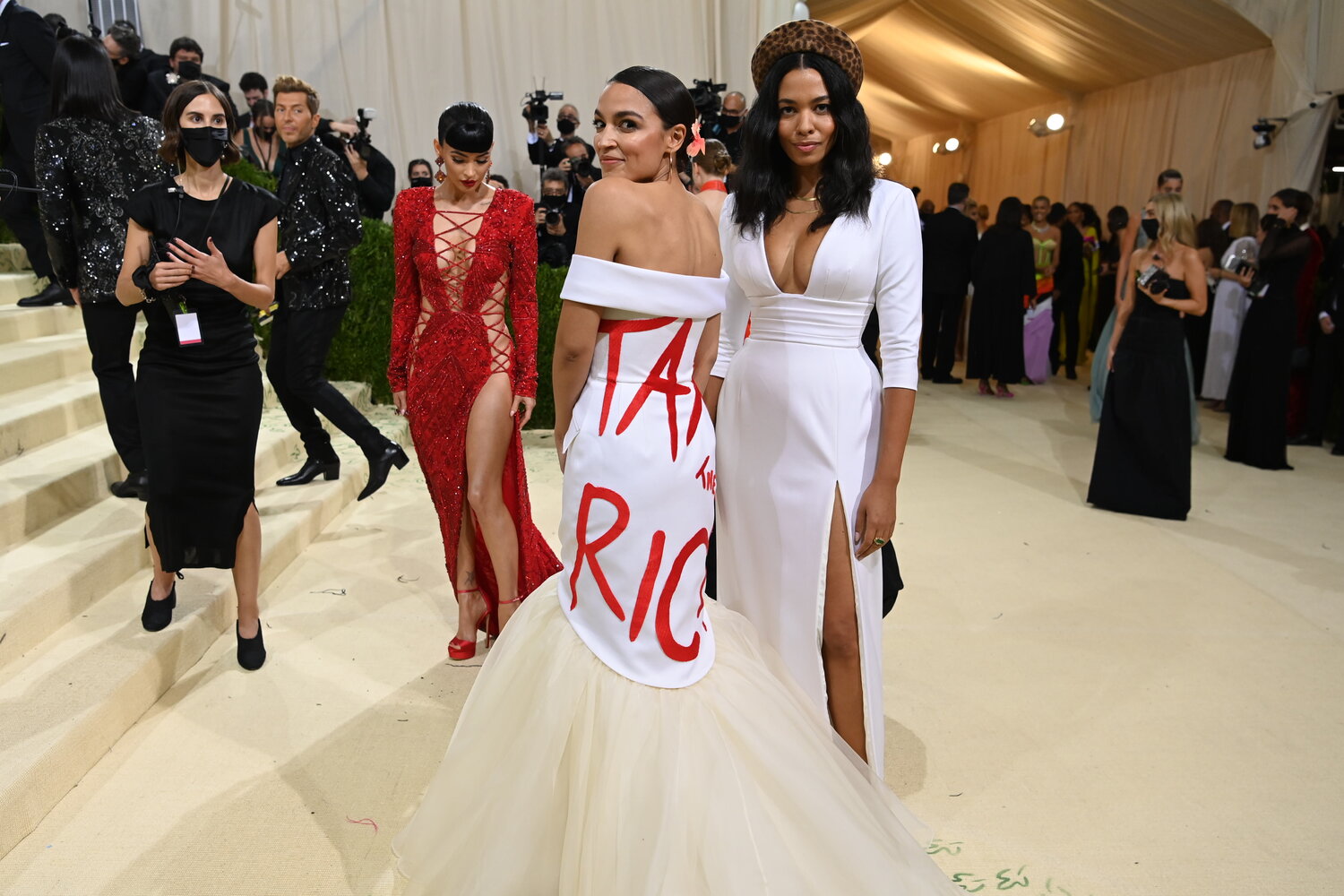 Met Gala 2021 Guest List: All the Celebrities and Influencers Who Have Been  Invited so Far