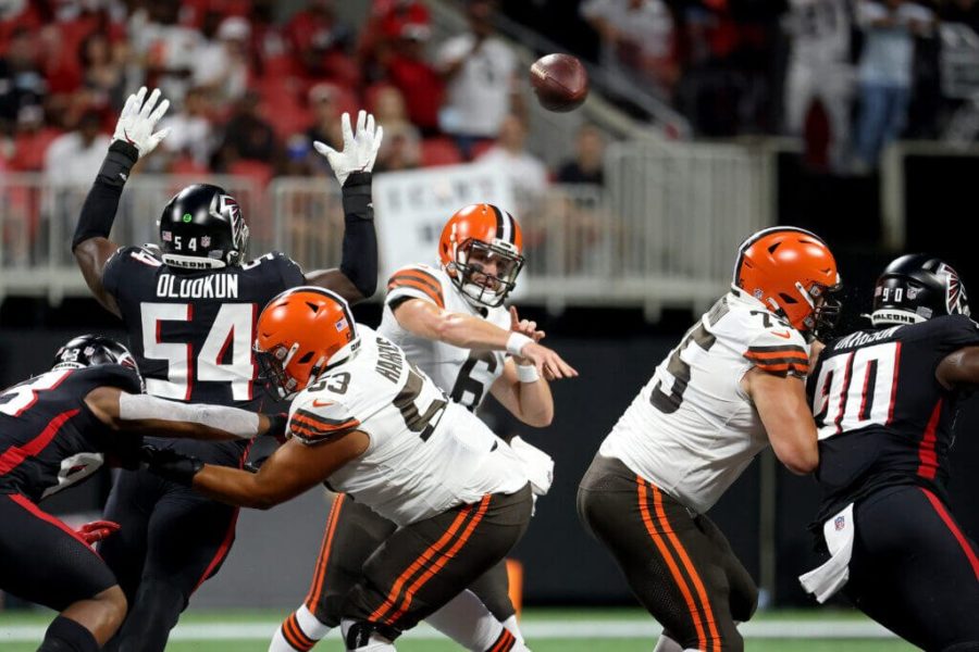 Browns quarterback Baker Mayfield (6) throws a pass in the beginning of the game against the Atlanta Falcons.
