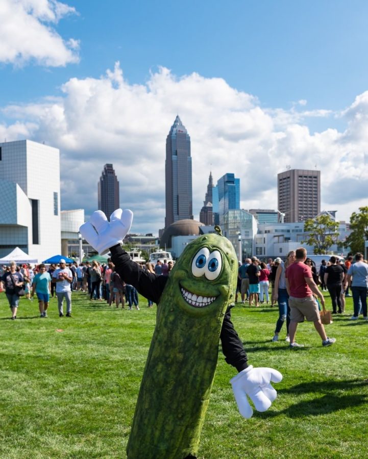 The+annual+Cleveland+Pickle+Fest+draws+a+large+enthusiastic+crowd+of+casual+pickle+enjoyers+and+pickle+aficionados+alike.