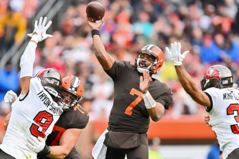 CLEVELAND, OHIO - NOVEMBER 27: Jacoby Brissett #7 of the Cleveland Browns throws the ball during the first half against the Tampa Bay Buccaneers at FirstEnergy Stadium on November 27, 2022 in Cleveland, Ohio. (Photo by Jason Miller/Getty Images)