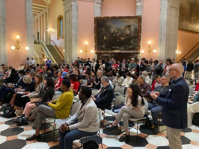 On+April+19%2C+hundreds+of+Ohio+citizens+gathered+at+a+hearing+that+lasted+over+seven+hours+to+dispute+Senate+Bill+83.