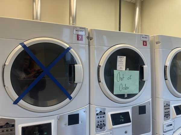 Just when you thought CWRU academics were challenging, trying to find a functional washing machine is even worse. Students across campus are met with out of order signs and visibly broken machines, leaving them with piles of unwashed clothes and unnecessarily added stress.
