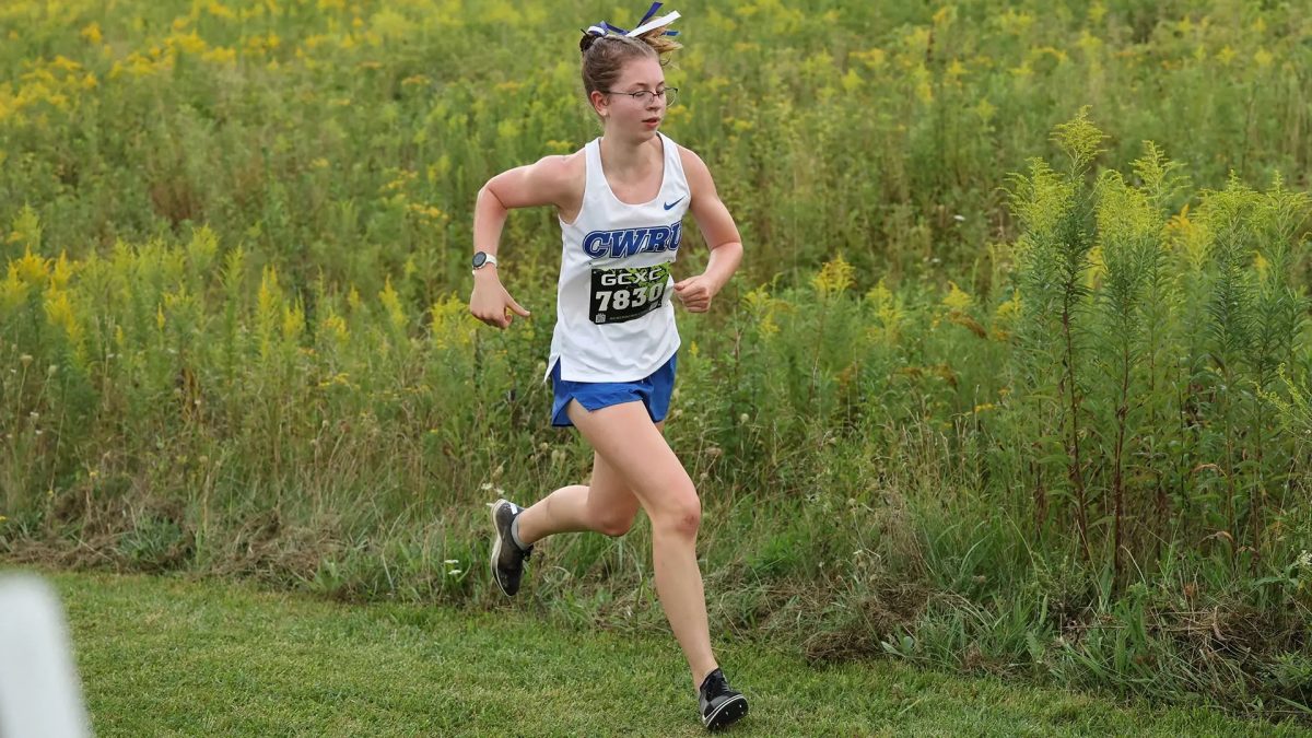 First-year Ciara Ledford finishes 36th at the Grizzly Invitational, helping her team secure fourth place in the first 6K of the season.