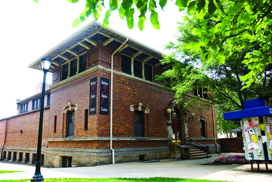 The dancers of MaDaCol dazzled on stage during their fall production from Nov. 20 to 22.